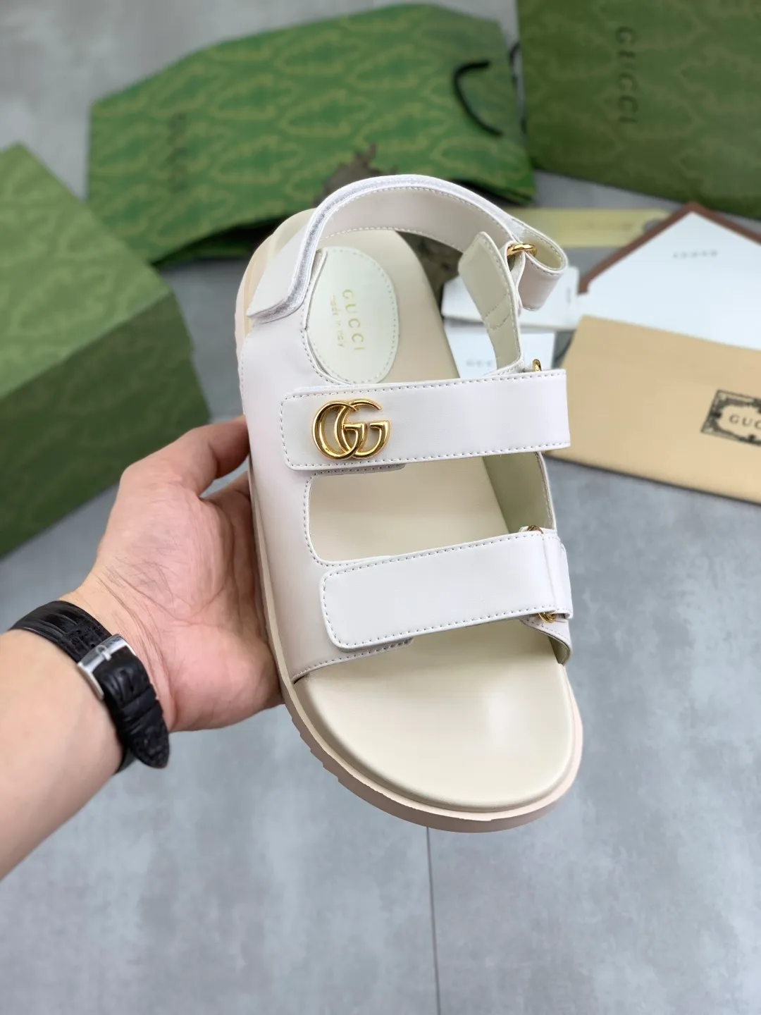 Men's Men's Shoes 💰P460💰【New Style】High Version 🎁🎁🎁 GUCCI New Year of the Snake casual slippers, original official website, perfect workmanship, transmitting a kind of noble luxury, sublimating its definition of luxury in Gucci's high-end extraordinary craftsmanship. Original Gucci double G combination outsole, code number: 35-45, complete package